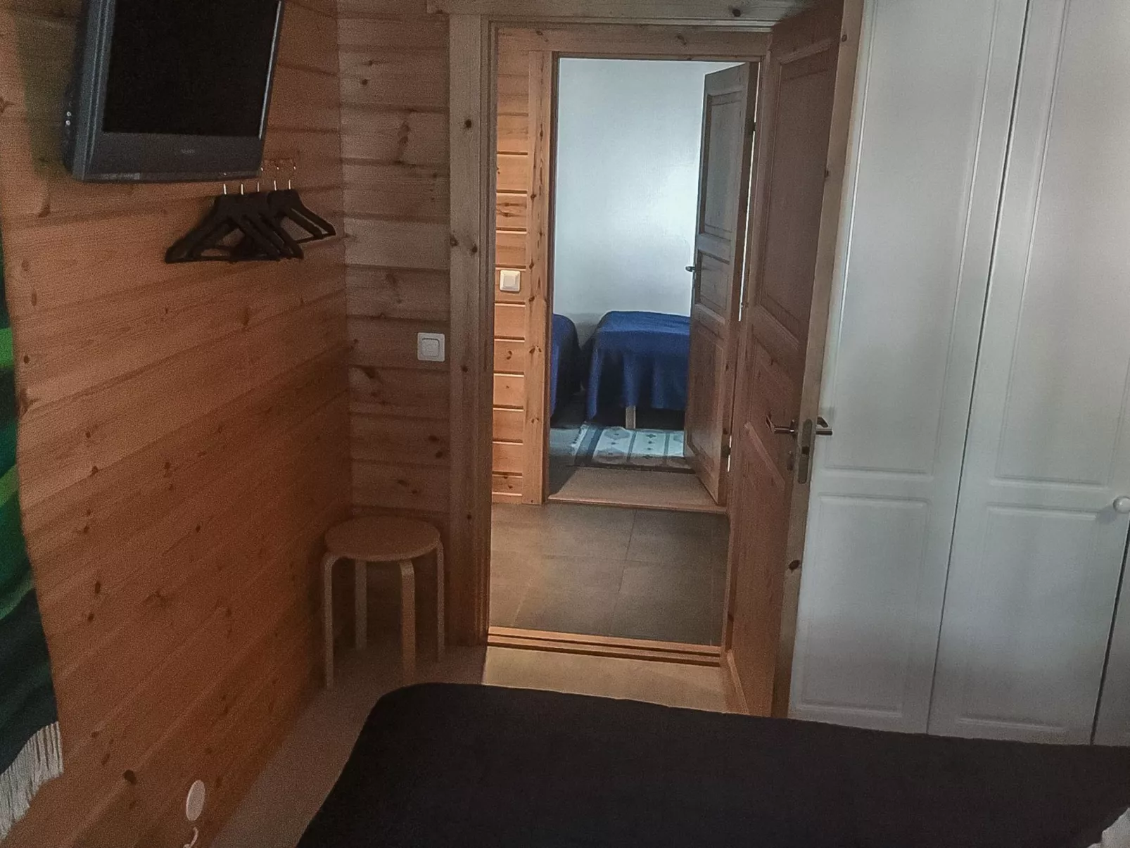 Lomaylläs b26 /palovaarankaarre 8 a-Binnen