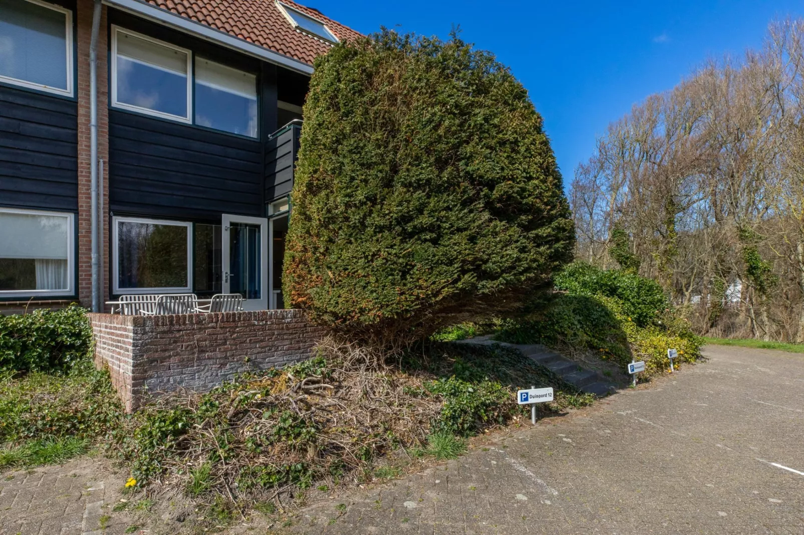 Appartement 'Duinoord' - Duinweg 117-12  Zoutelande-Buitenkant zomer