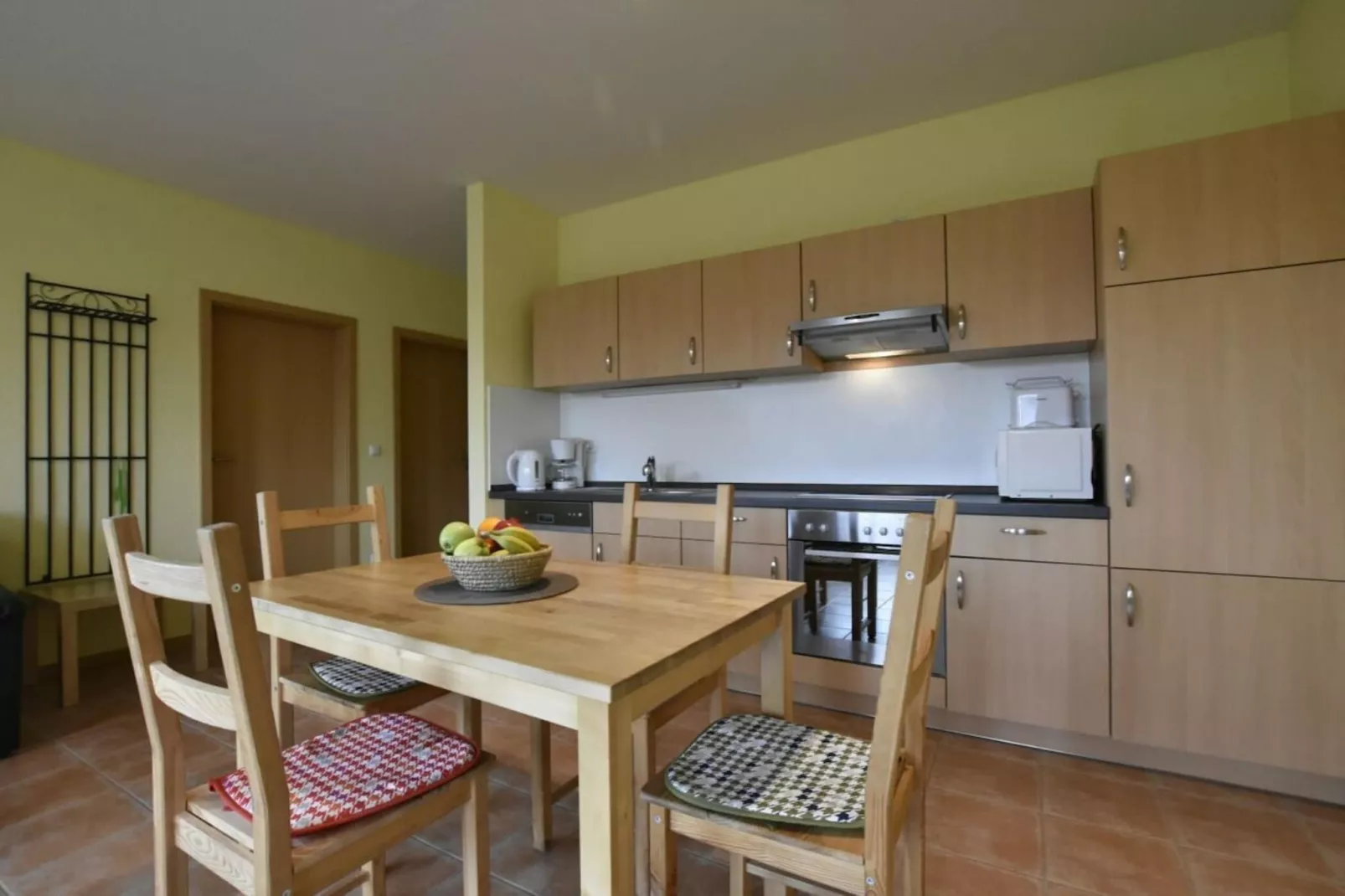 264432-Eetkamer