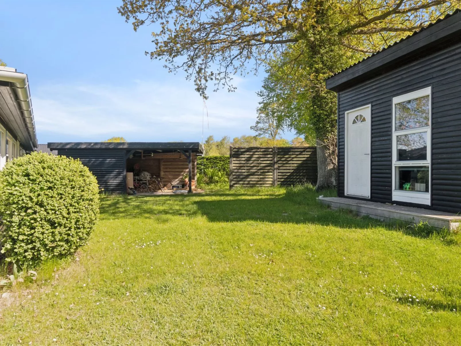 "Todor" - 400m from the sea-Buiten