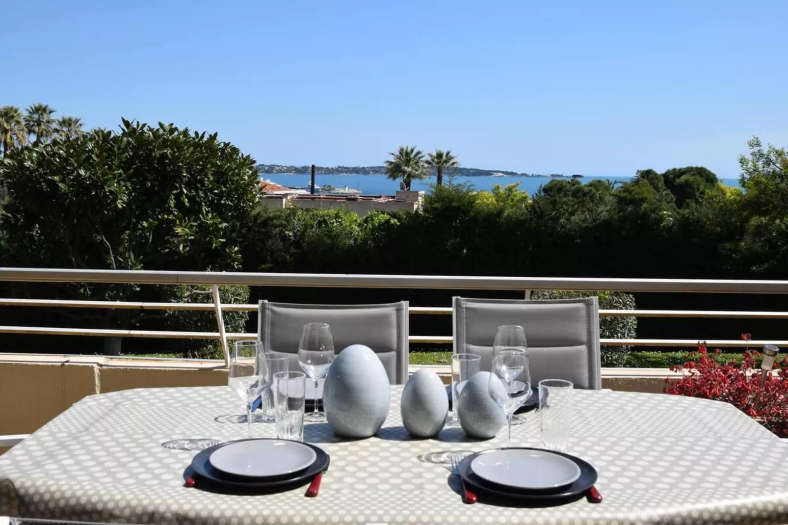 Vue Mer à Golfe-Juan Proche Cannes Plage et Garage-Terrasbalkon