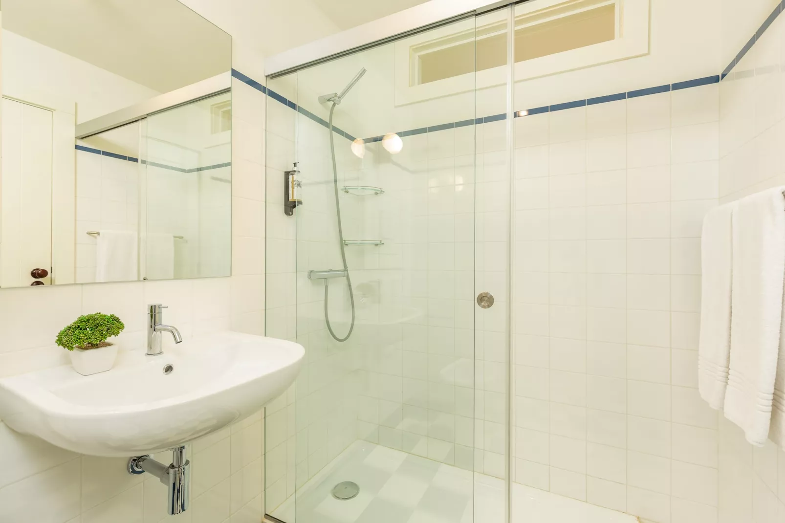 YOUROPO - Flores S-Badkamer