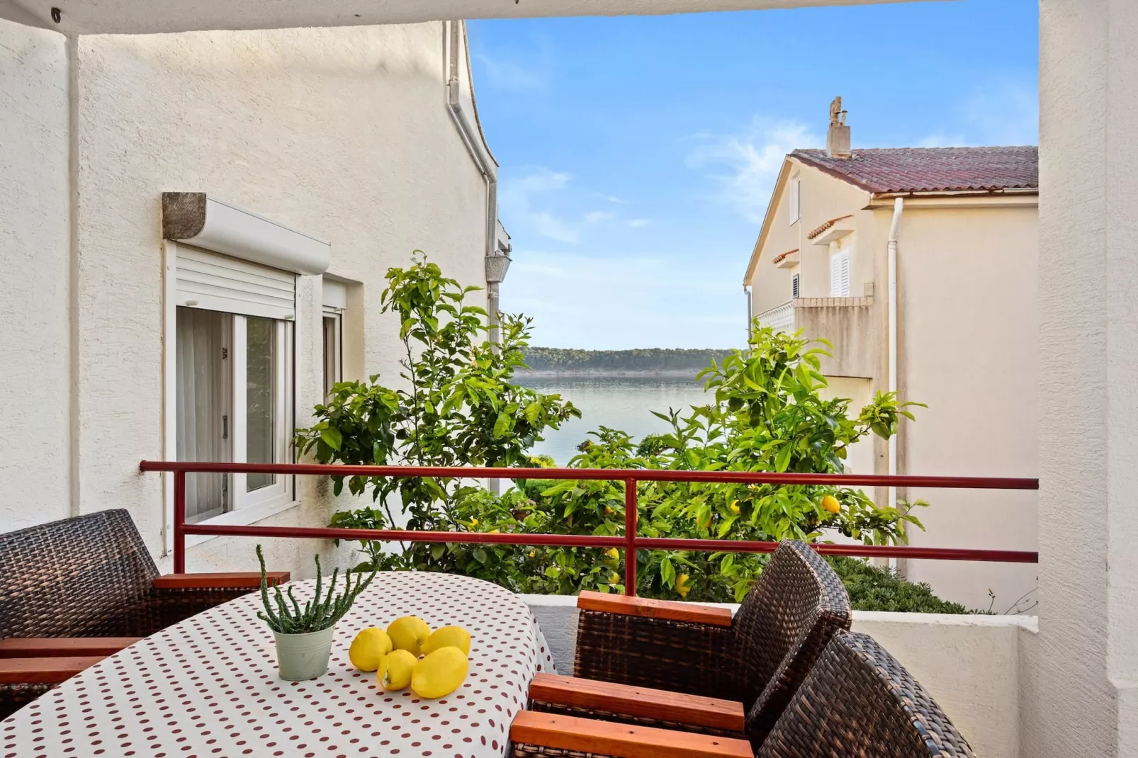 Apartments Jurica - Apt Marija with Sea View,-Terrasbalkon