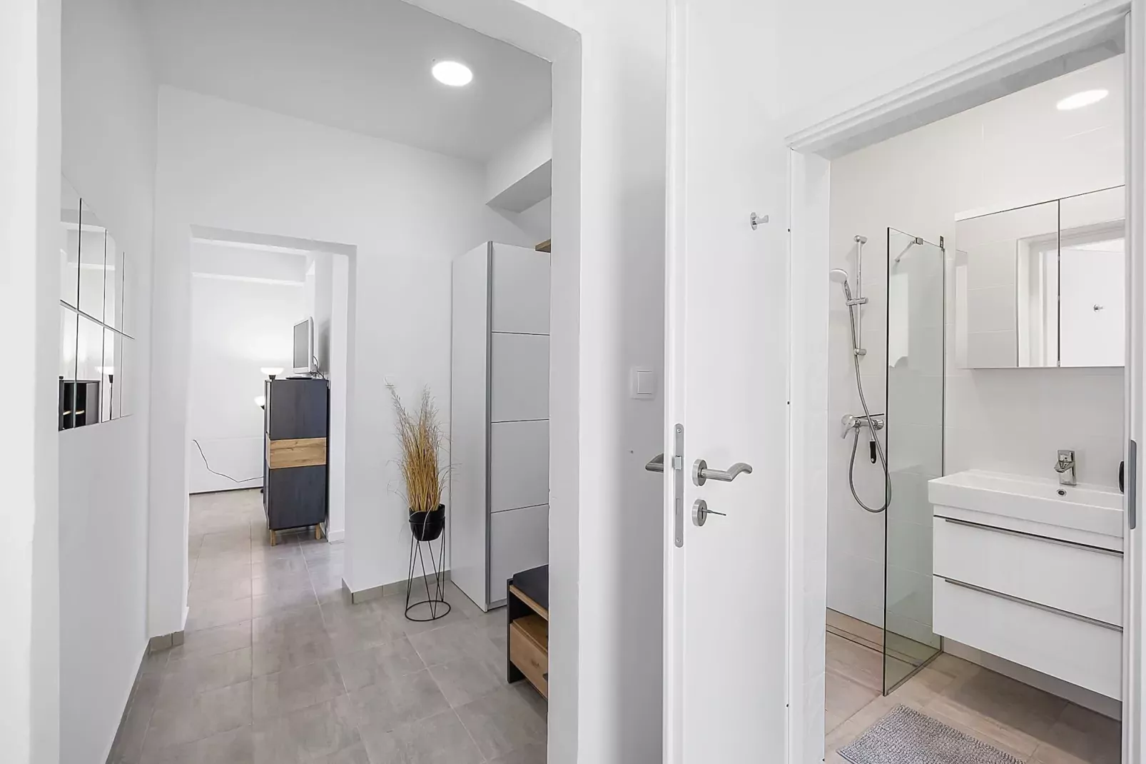 Max - Garden view, One Bedroom Apt. With Terrace-Badkamer
