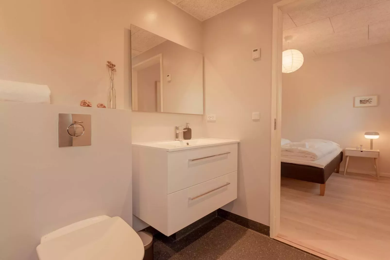 Stijlvol 4BR Apt in Torshavn -- By Traum Ferienwohnungen-Binnen