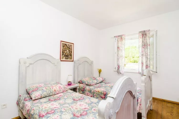 Holiday Home Field of Olives - Two Bedroom Holiday Home with Terrace-Slaapkamer