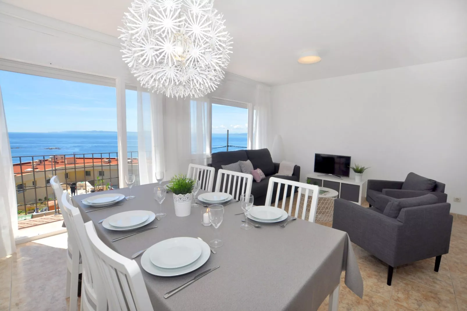 1172 CANYELLES vista Mar-Eetkamer