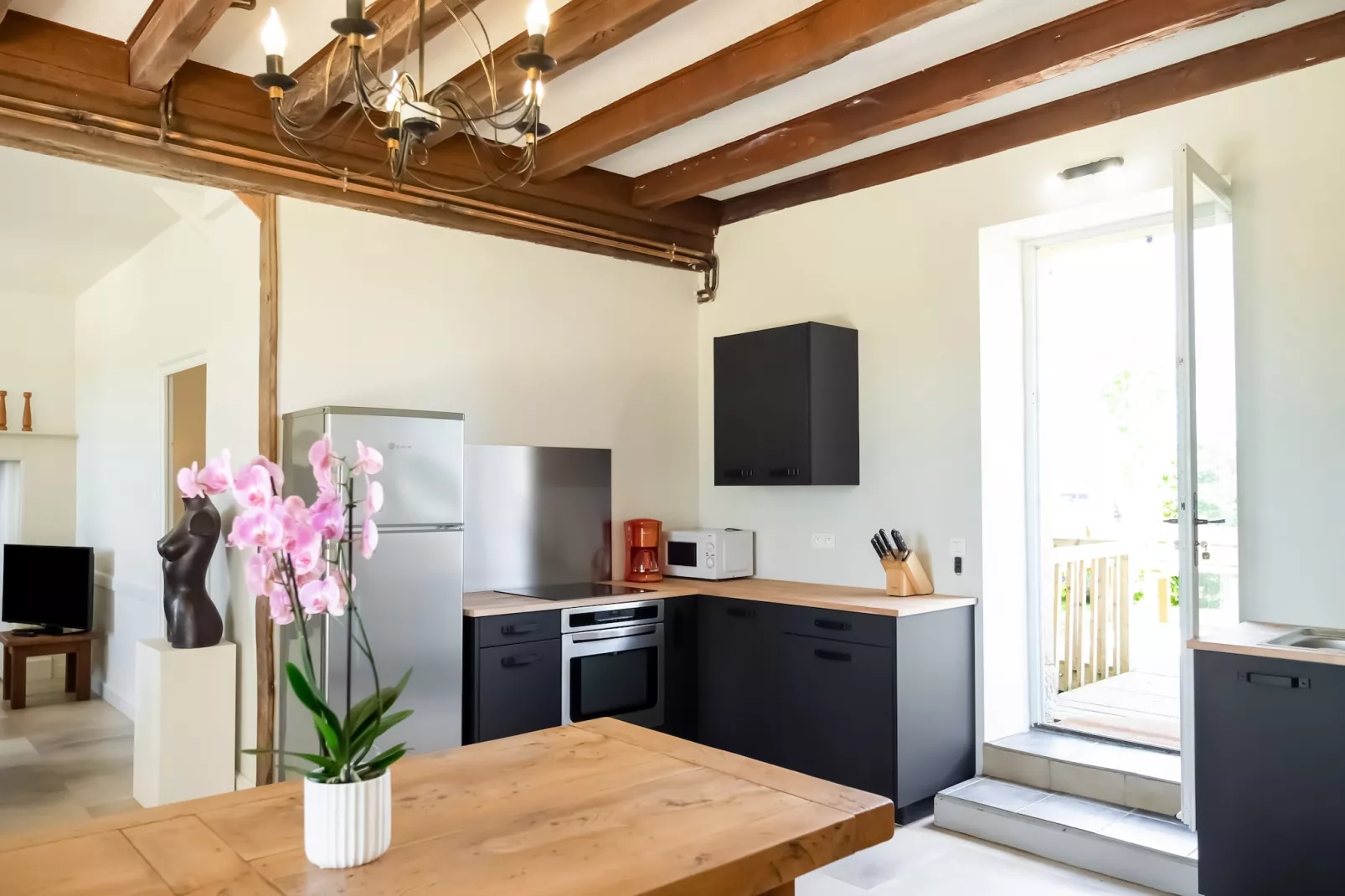 Maison de charme avec piscine à Coubejours-Keuken