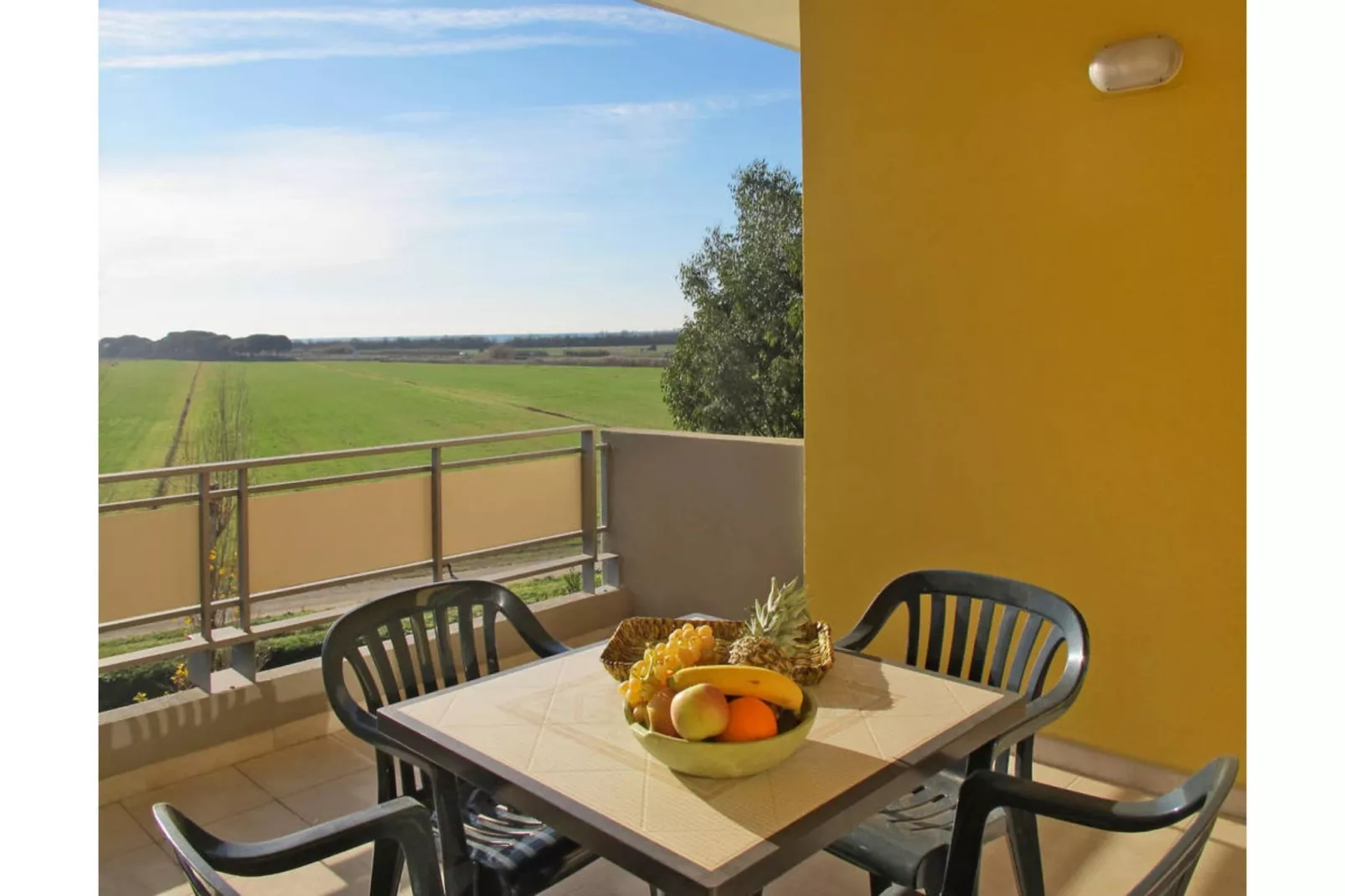 Residenza Alberghiera Italia in Luni - Bilocale B4-Terrasbalkon