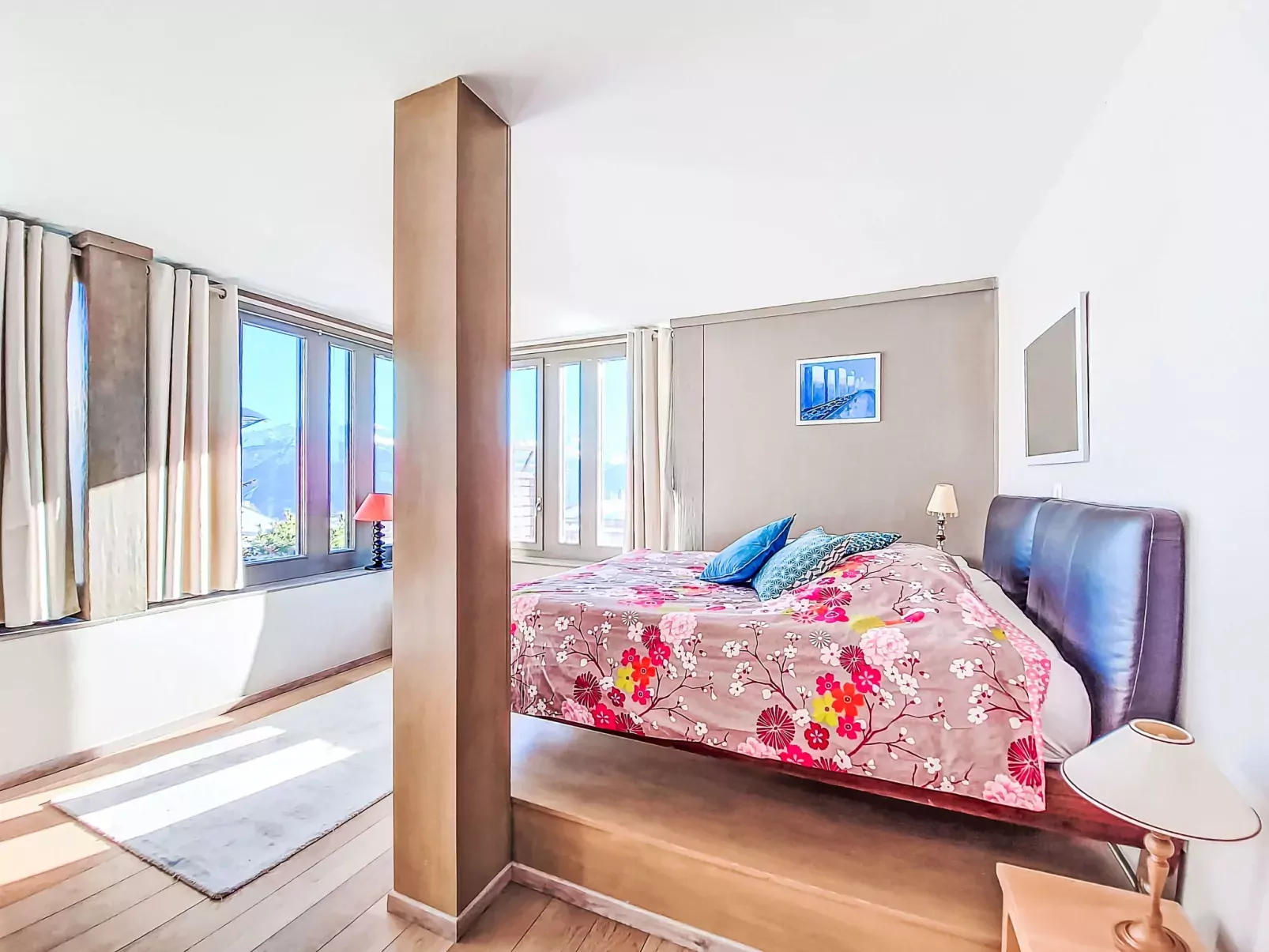 Jeanne D'Arc LOFT Montagne-Binnen