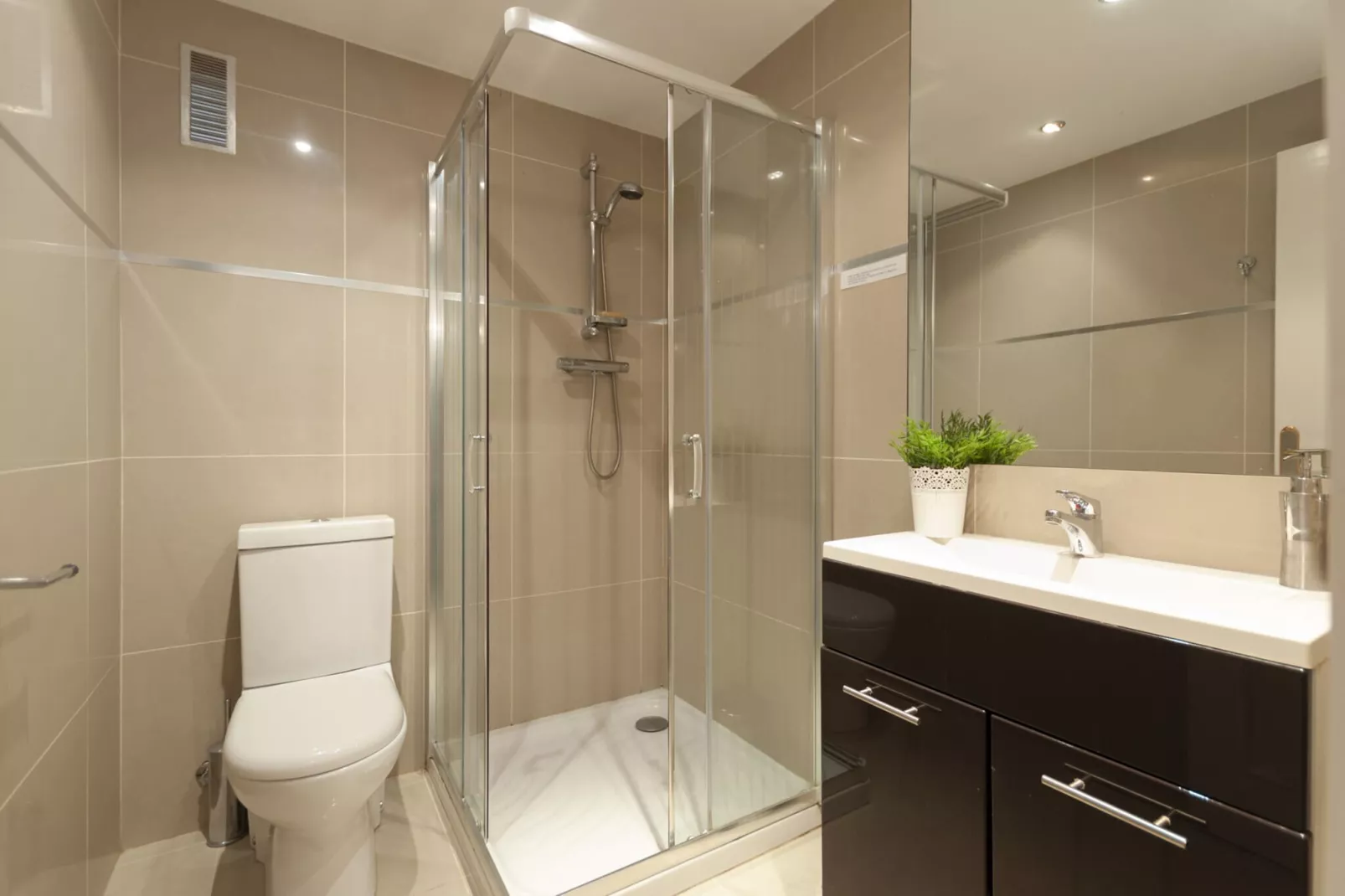 1085 DALLAS vista Mar-Badkamer