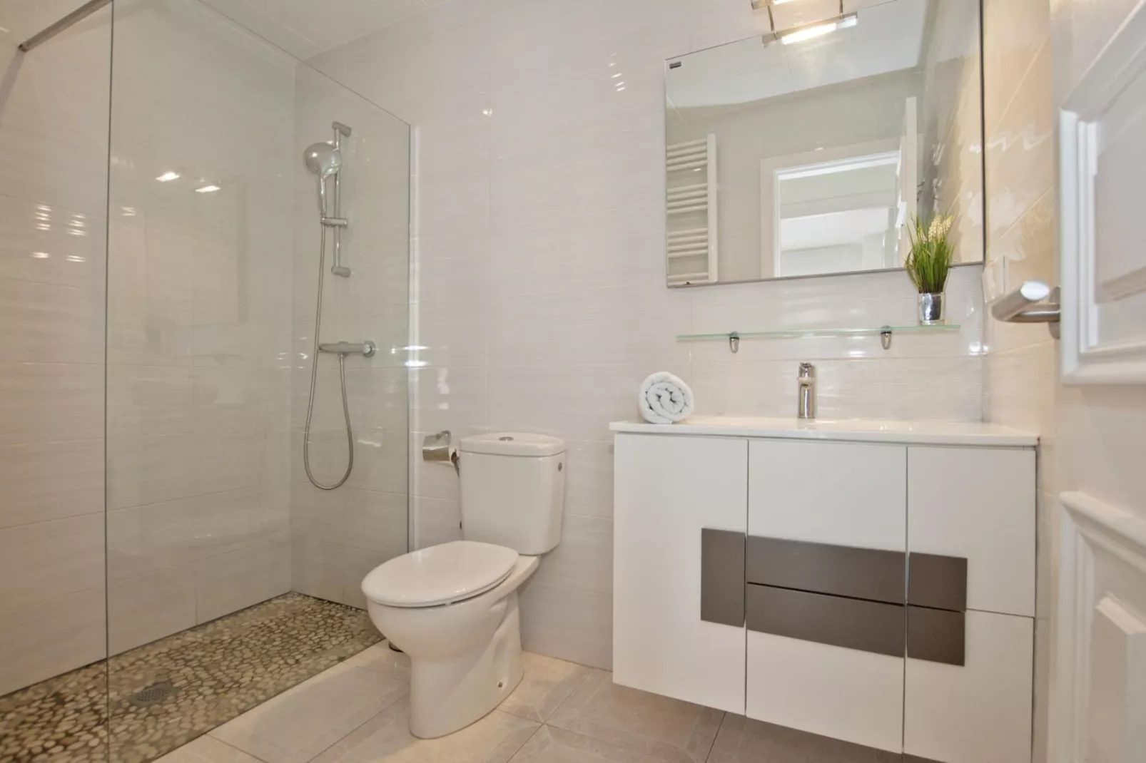1178 NEPTUNO vista Mar-Badkamer