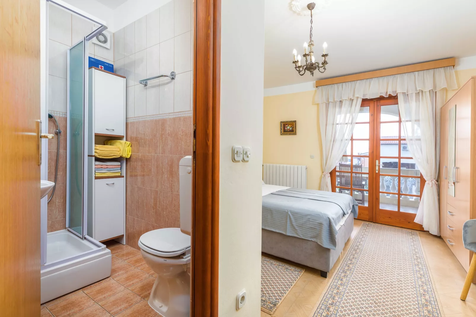 Villa Nada - Room S1-Badkamer