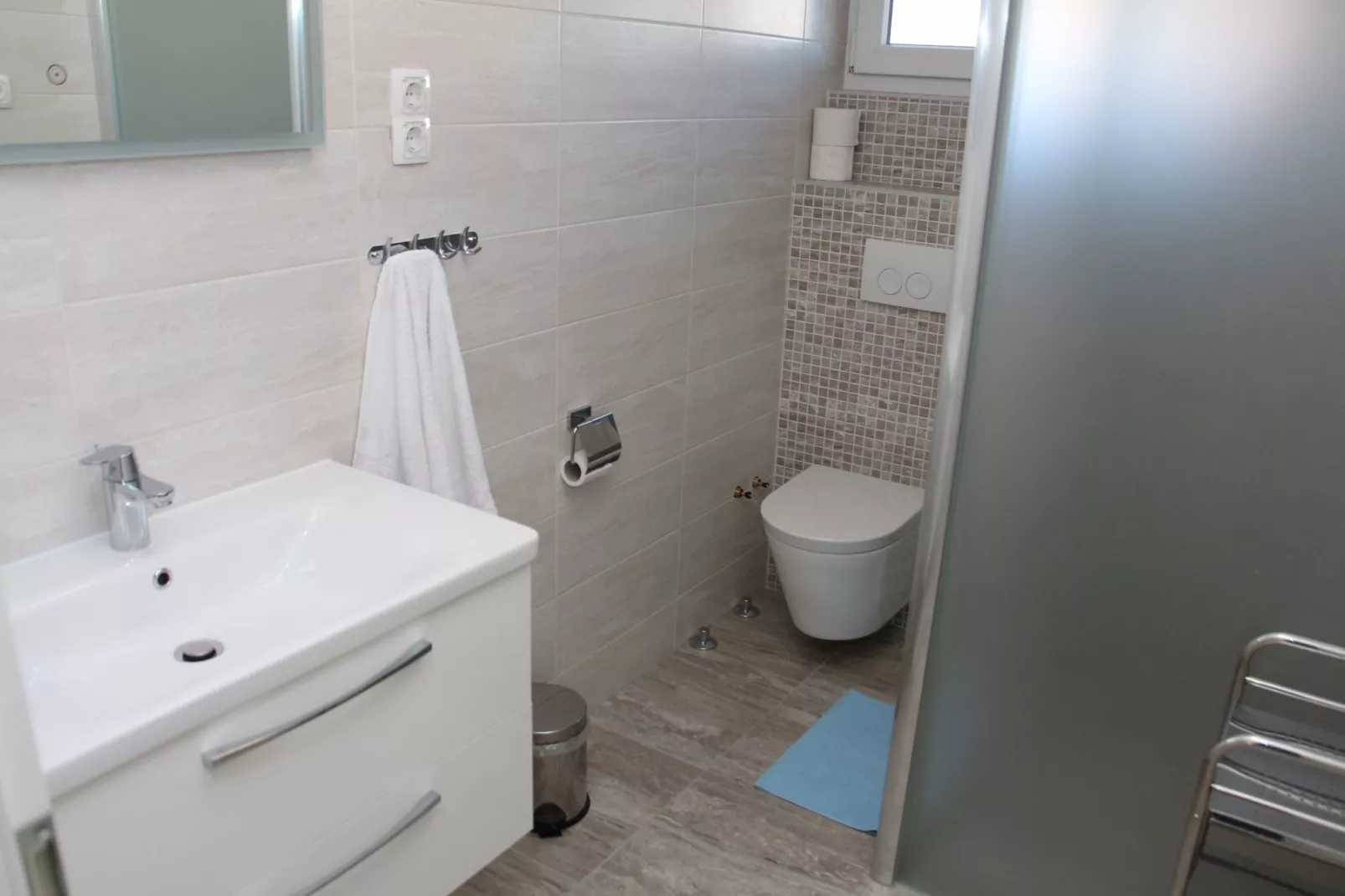 Apartments Gojevic - two bedroom apartment A1-Badkamer