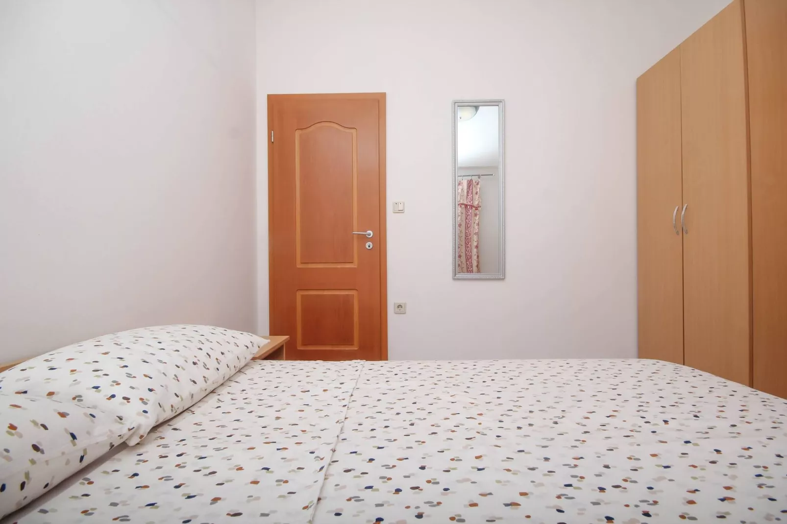 Apartment Mara - two bedroom apartment-Slaapkamer