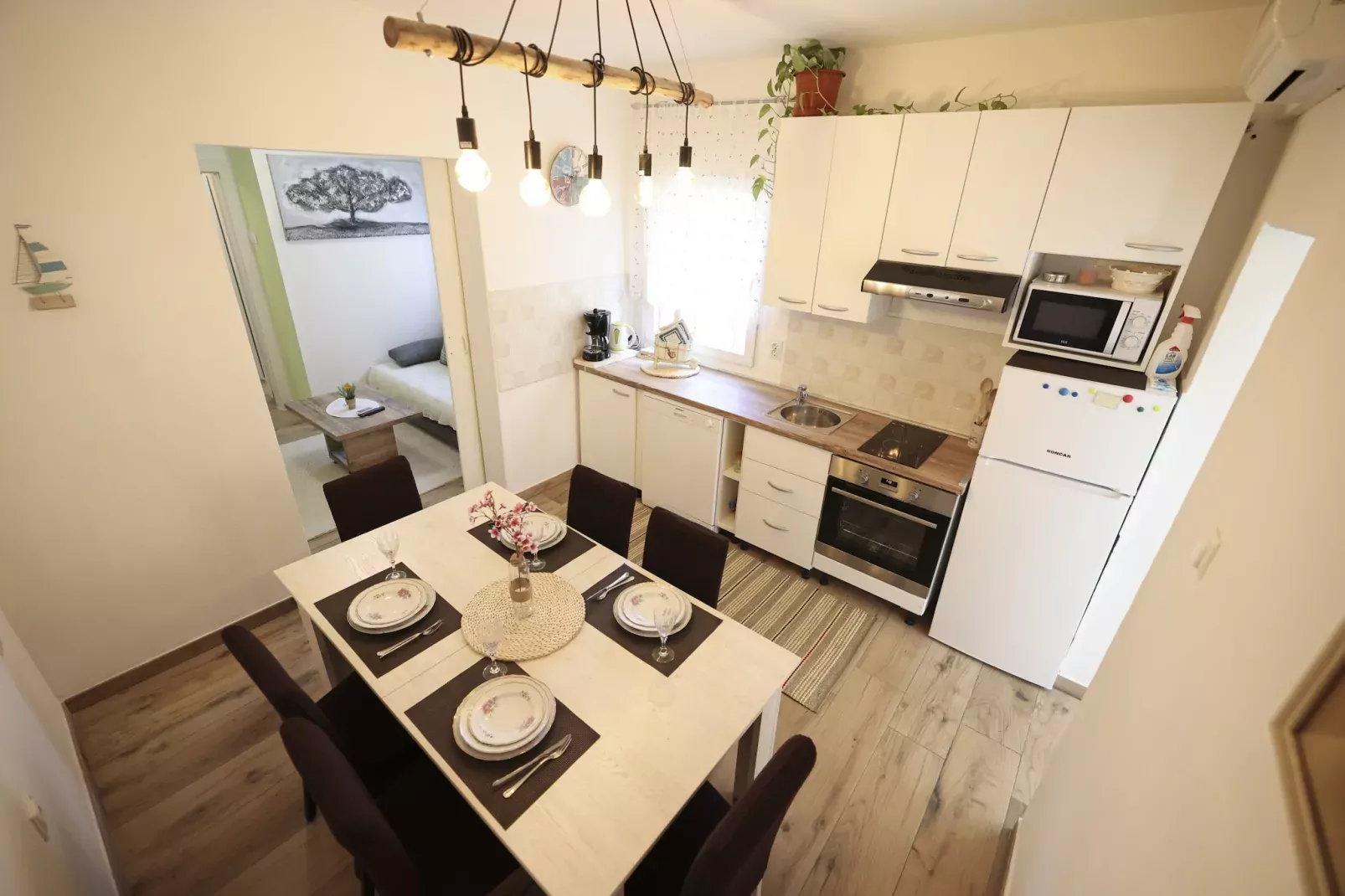 Apartment Rustica - Two bedroom apartment-Eetkamer