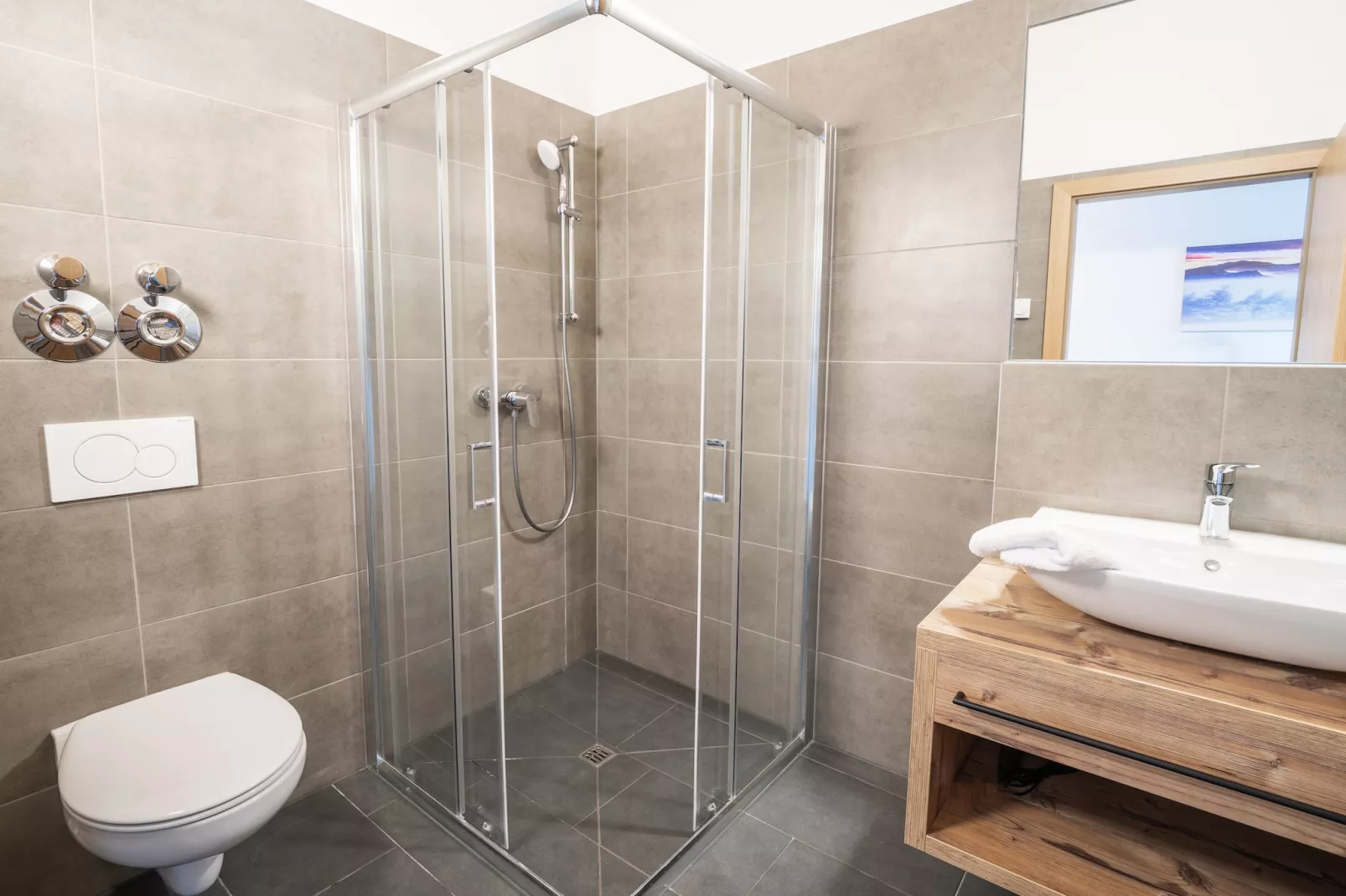 Penthouse Four-bedroom Apartment – KA4P-Badkamer