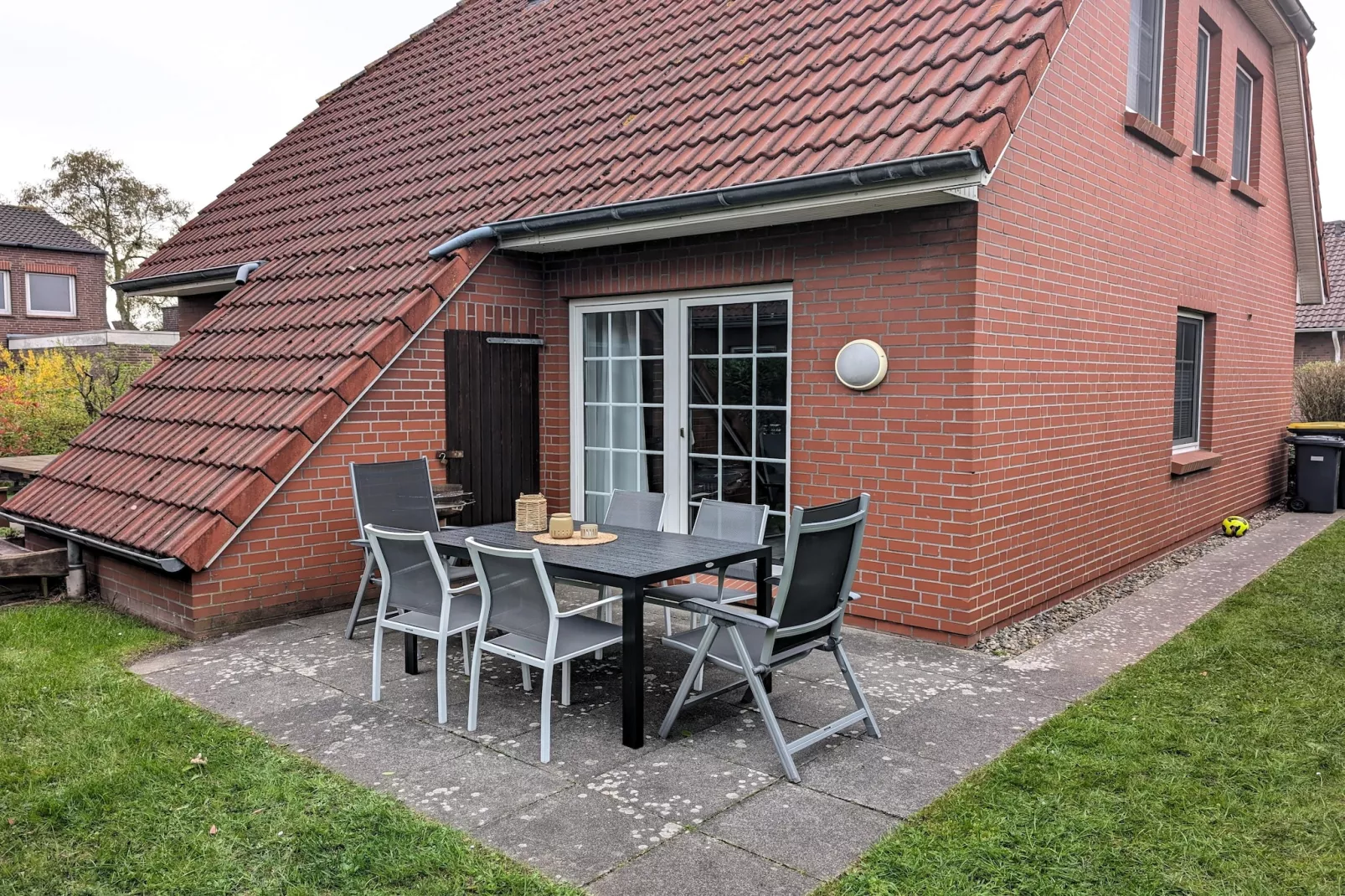 Ferienhaus Neßmersiel-Terrasbalkon