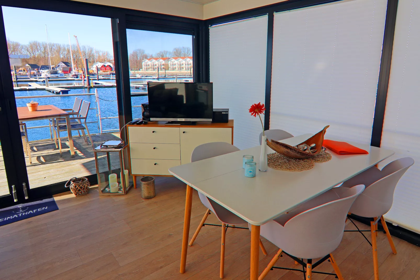 Hausboot Family & Friends LP 4 / 1-2 Personen-Eetkamer