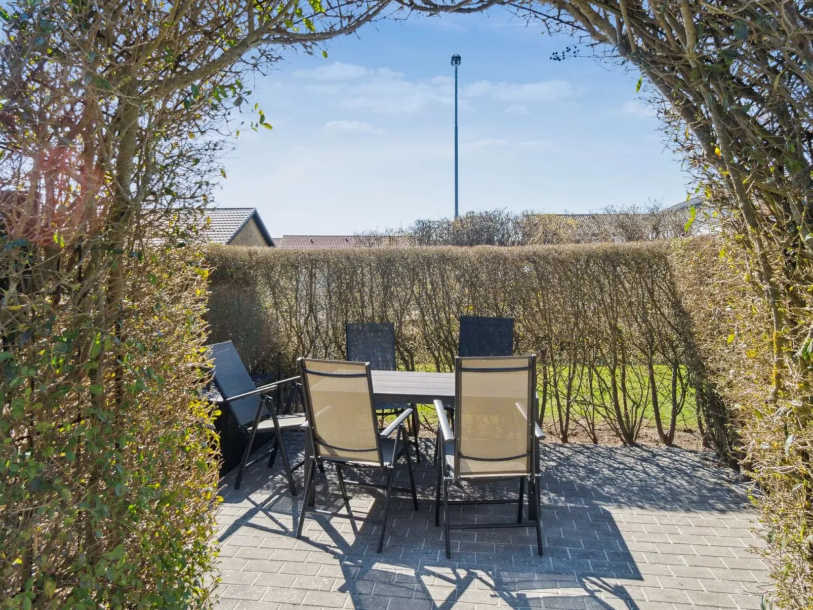 "Annvy" - 1km from the sea-Buiten