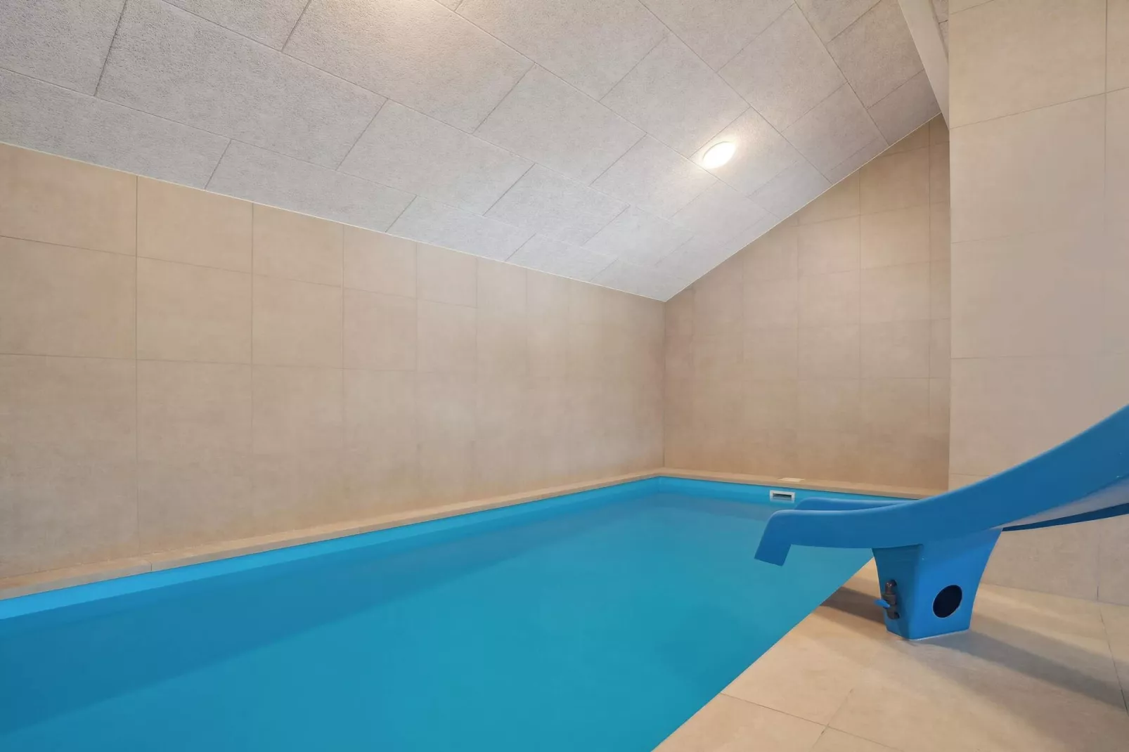 5 sterren vakantie huis in Aakirkeby-Zwembad