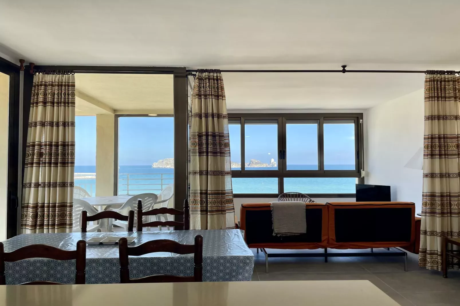 CAP CASTELL 8-A-Woonkamer