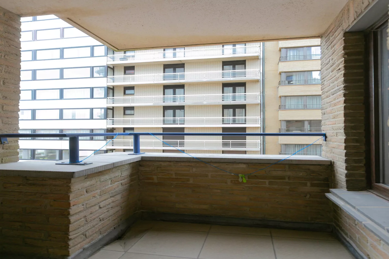 BRANDING - 3RD-Terrasbalkon