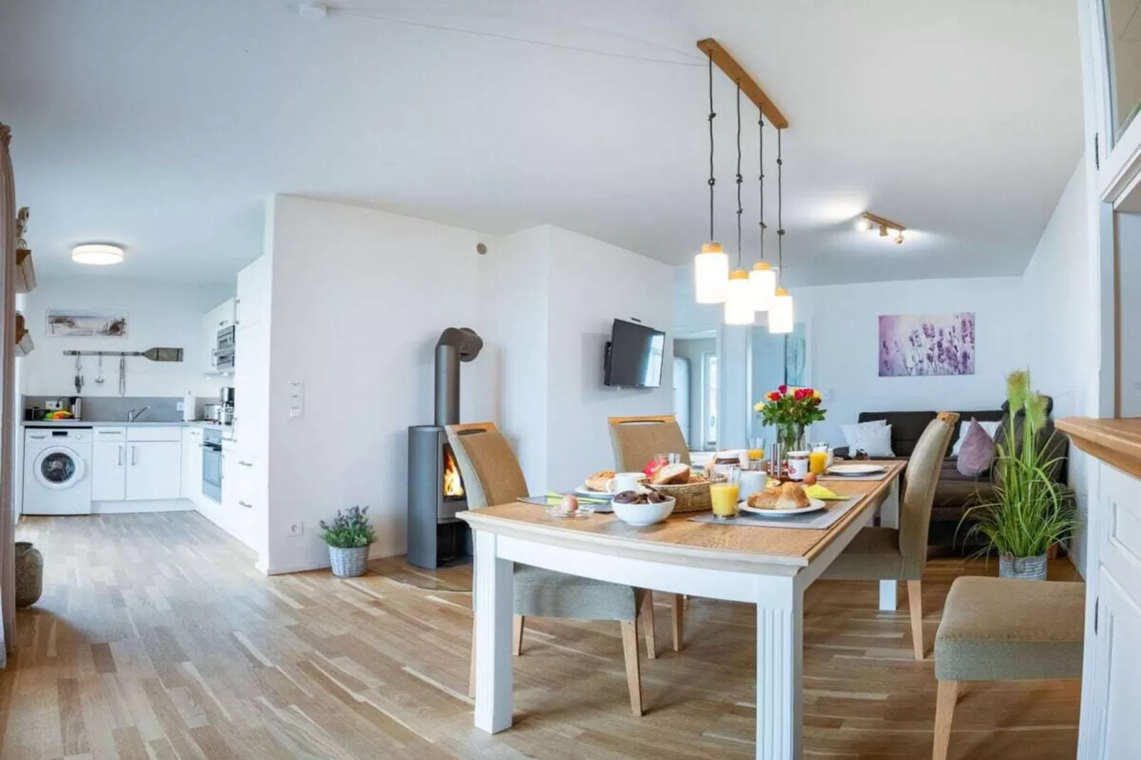 424127-Eetkamer