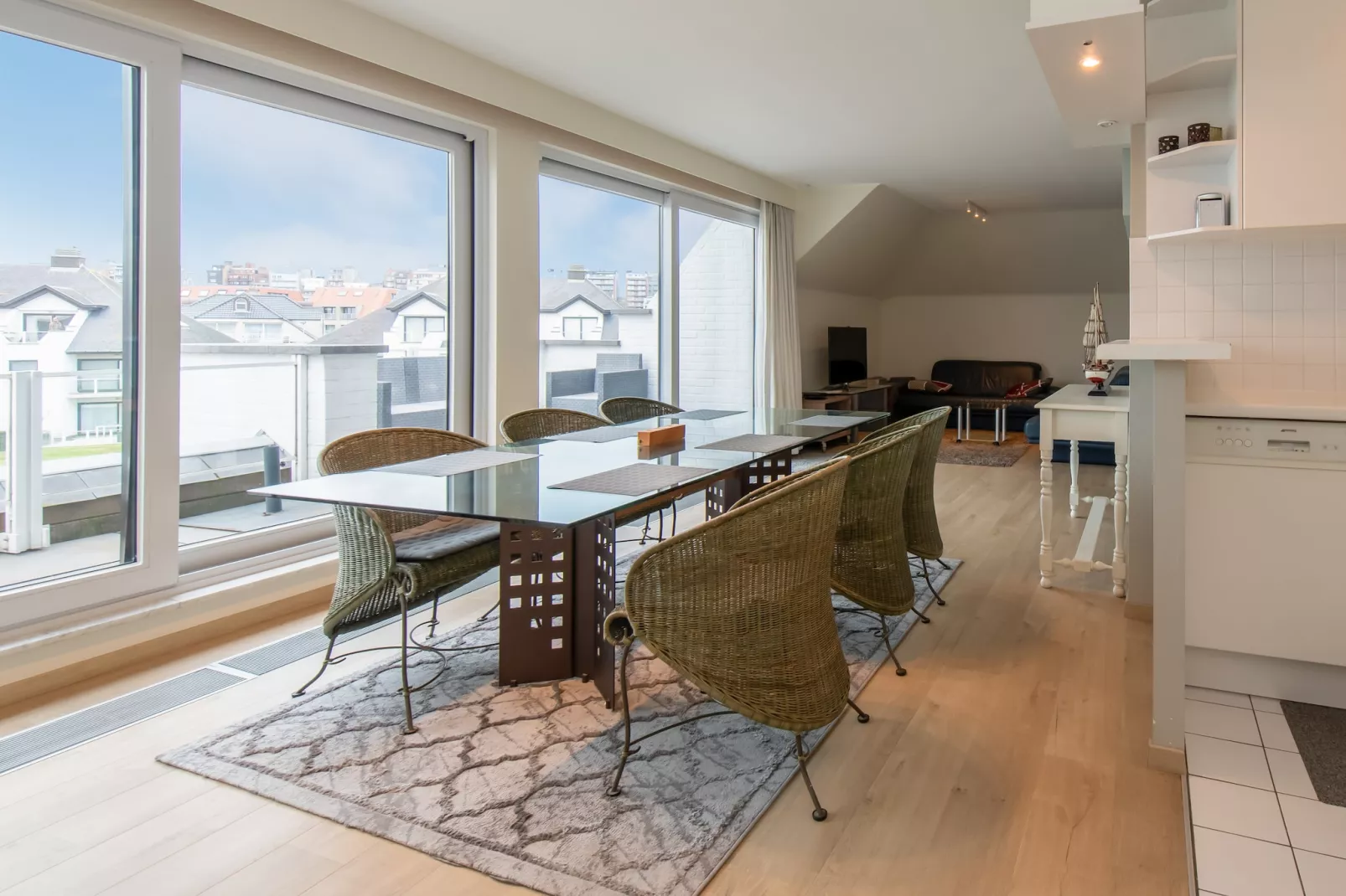 MENTON 22B-Eetkamer
