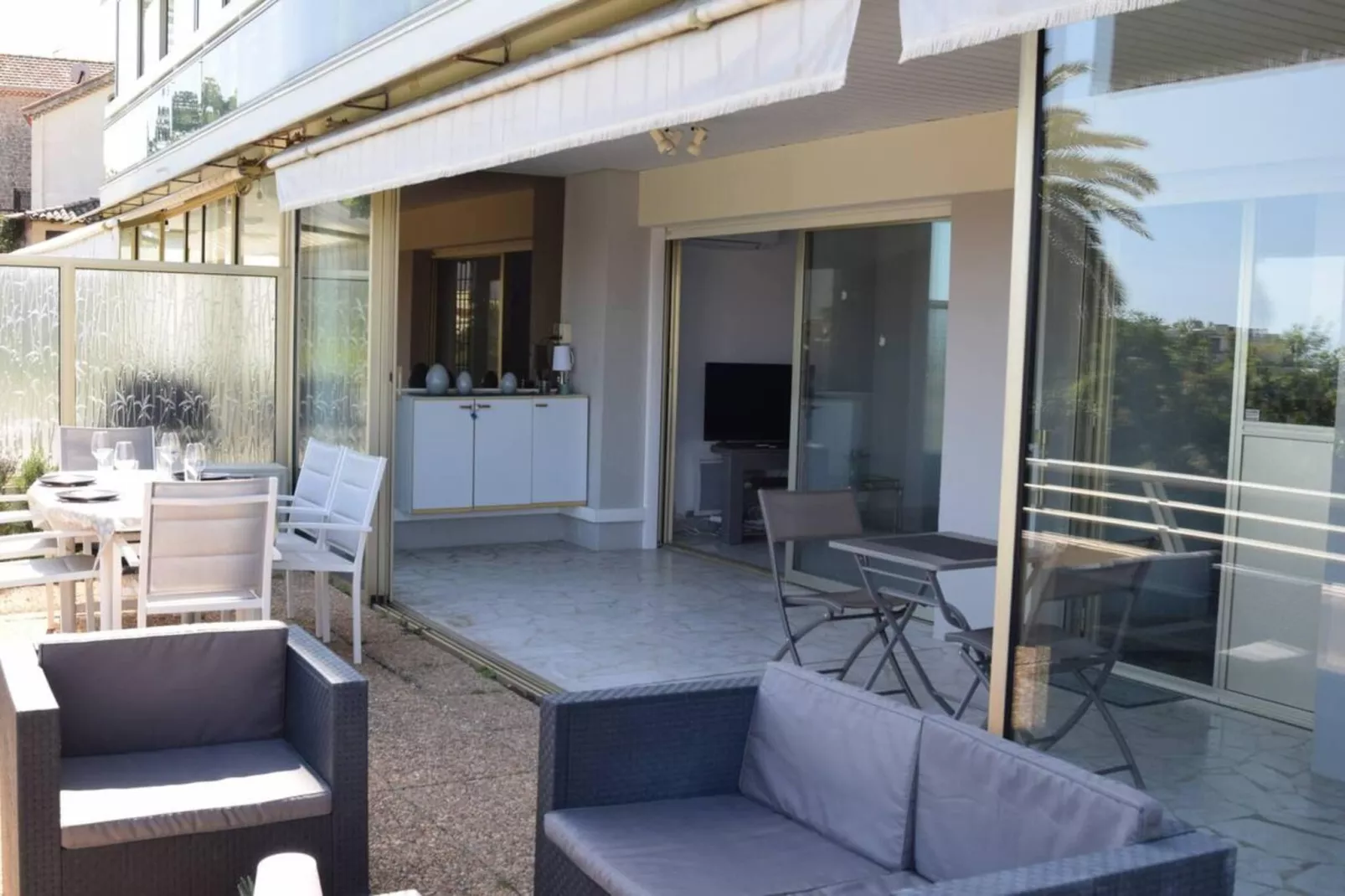 Vue Mer à Golfe-Juan Proche Cannes Plage et Garage-Terrasbalkon