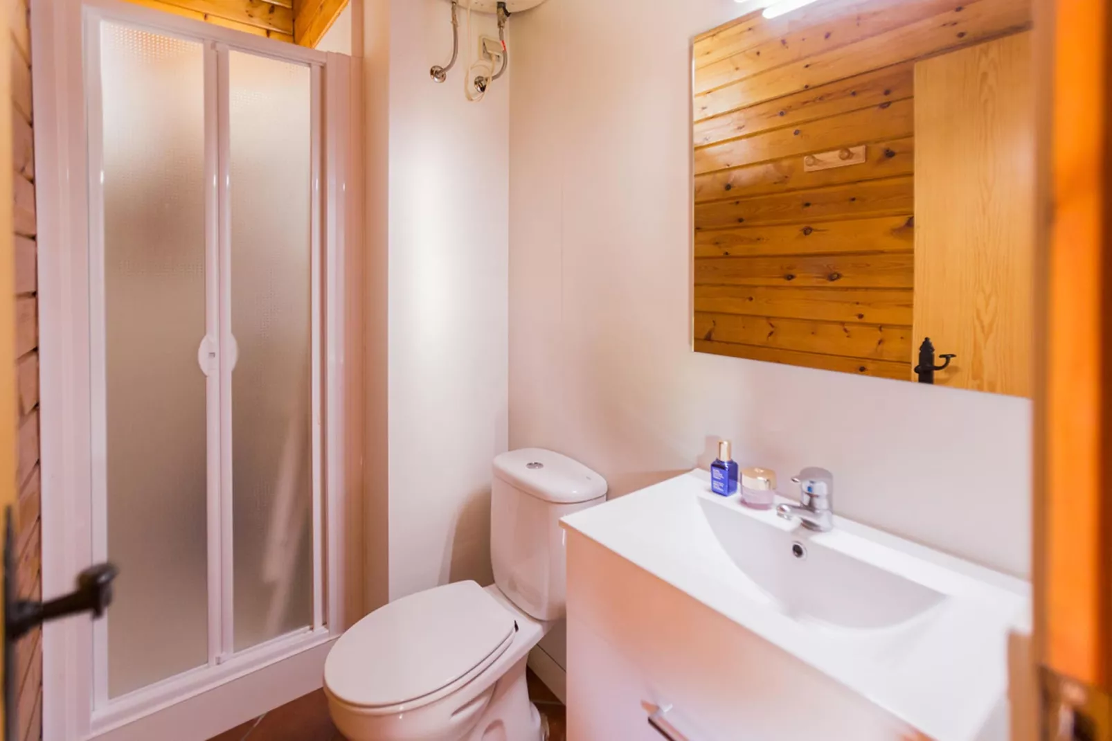 La Llosa Gregal- BUNGALOWS-Badkamer