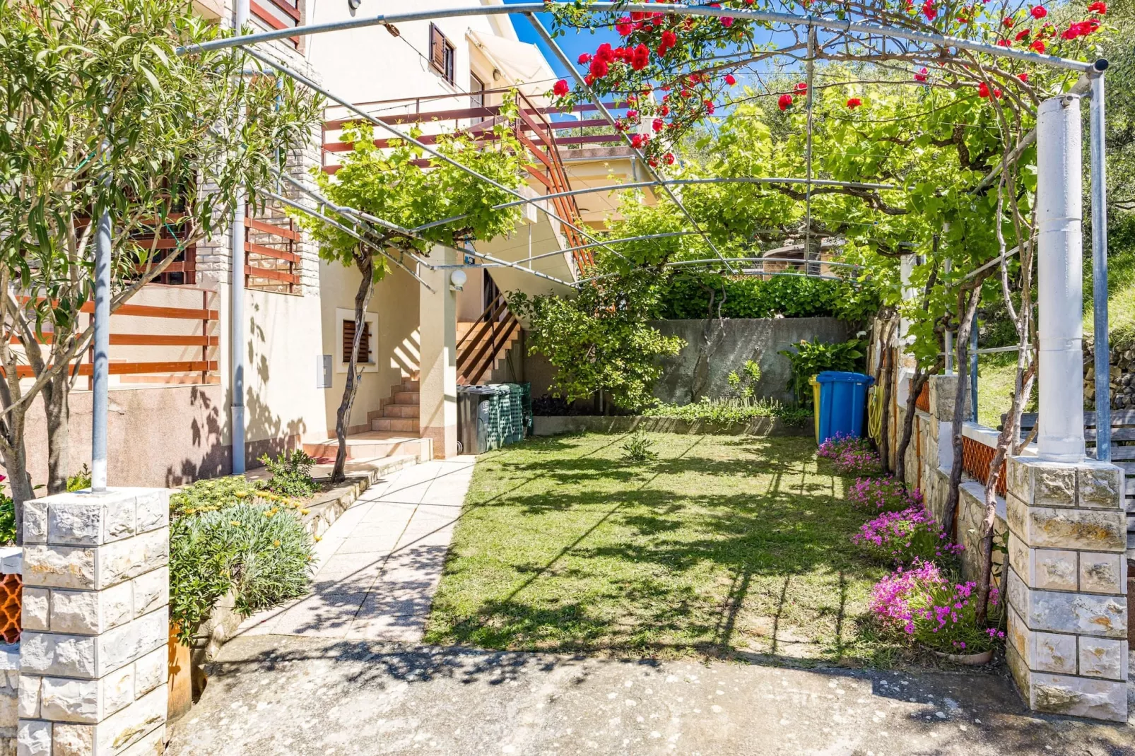Anamar - One Bedroom Apartment-Buitenlucht
