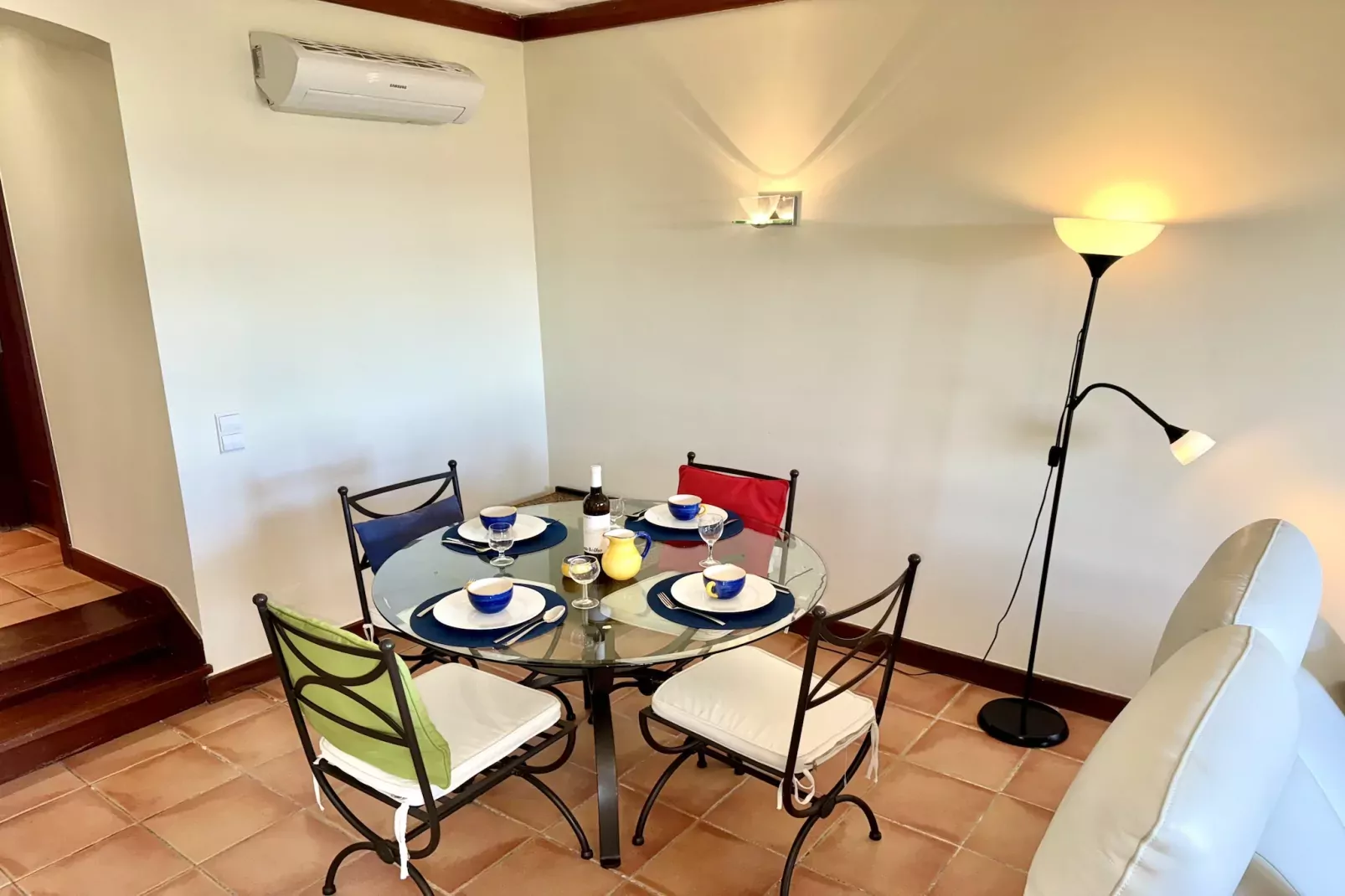 06 Terraços de Benagil (Casa Rosa Azul)-Eetkamer