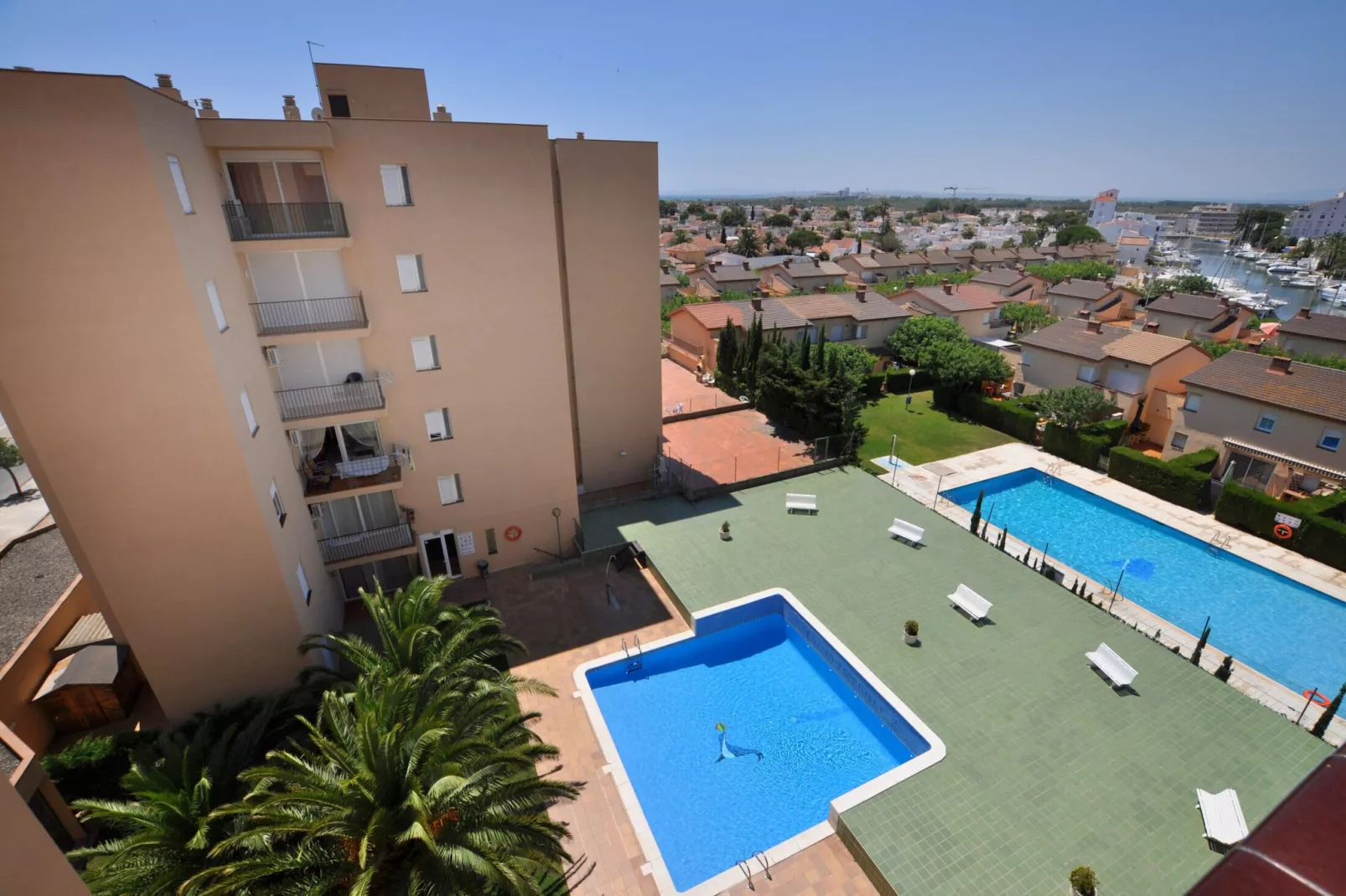 1049 MEDITERRANI vista Piscina-Uitzicht zomer