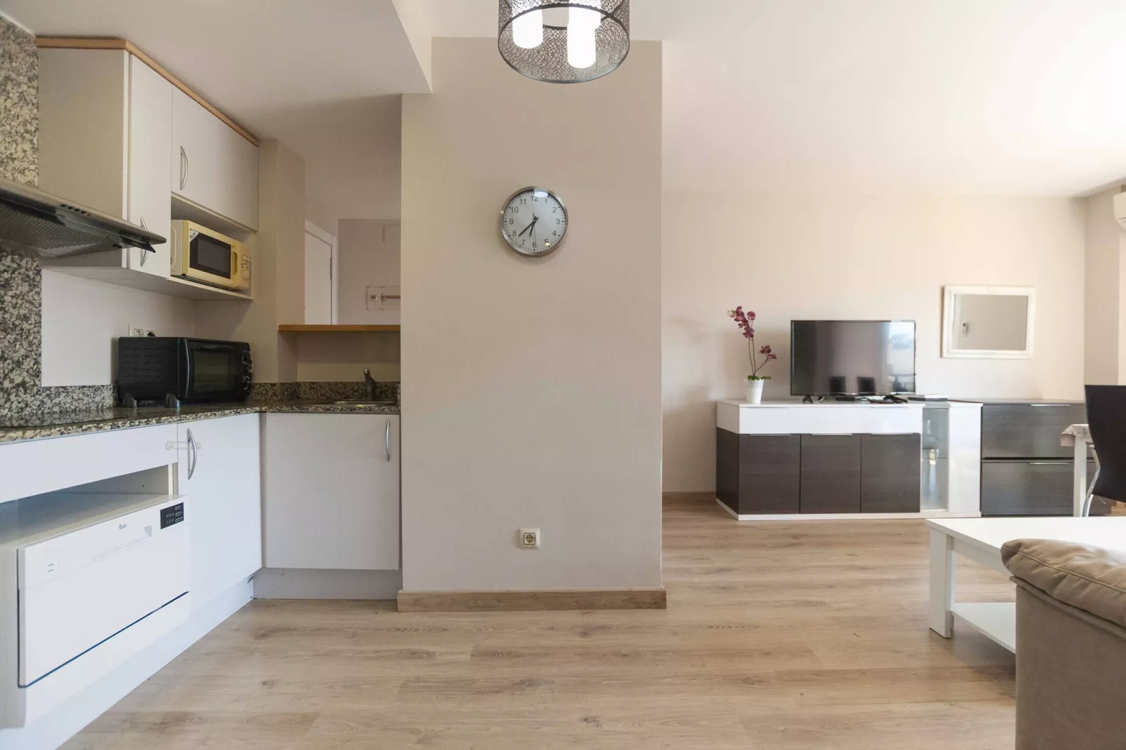 1235 BLAUMARINA con piscina-Keuken