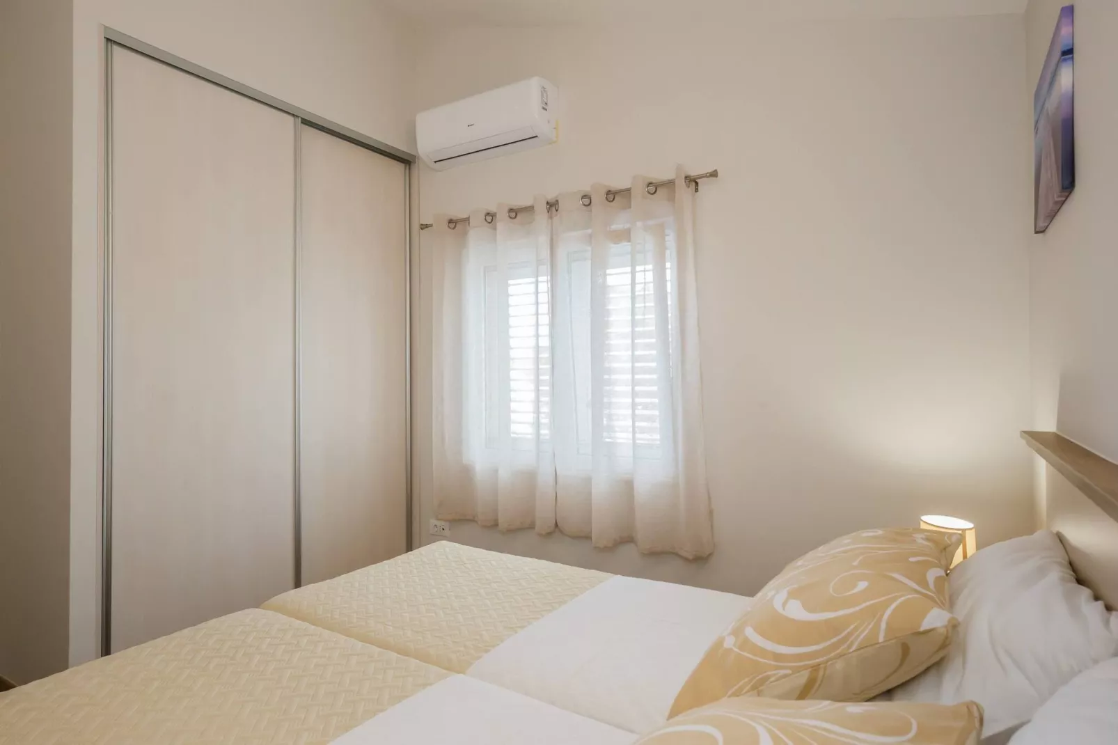Apartments Savin - two bedroom apartment-Slaapkamer