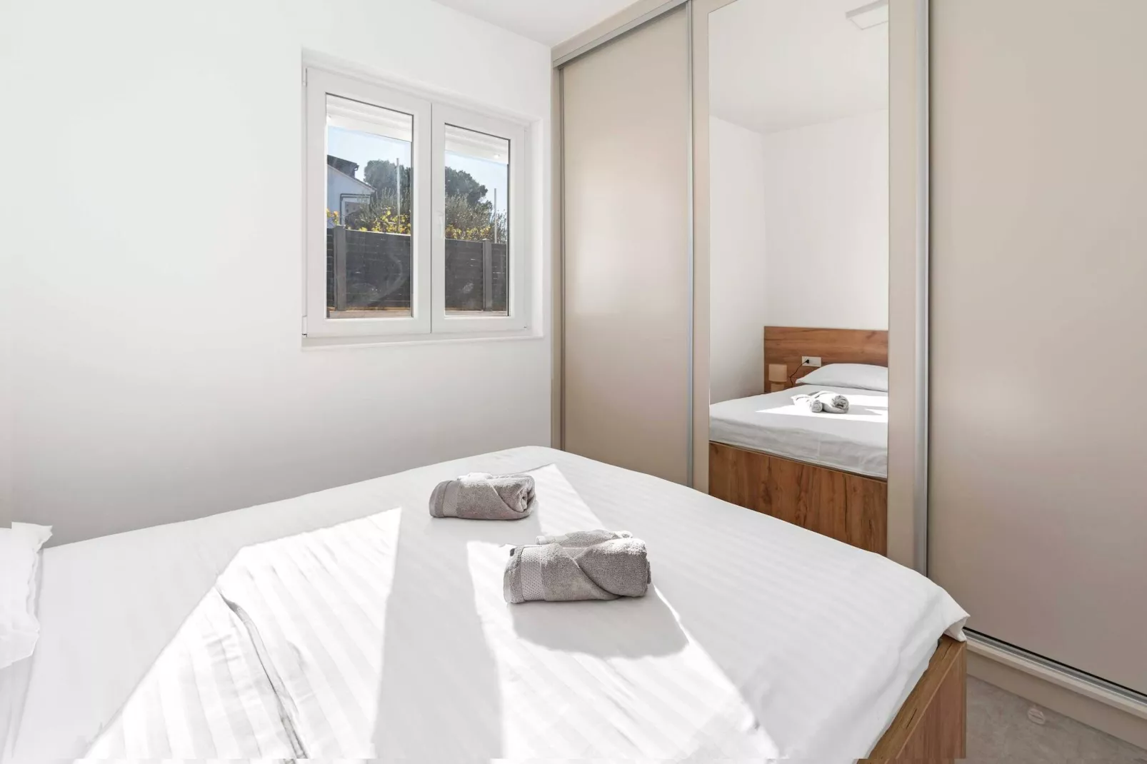Apartments Velic - Two bedroom apartment B-Slaapkamer