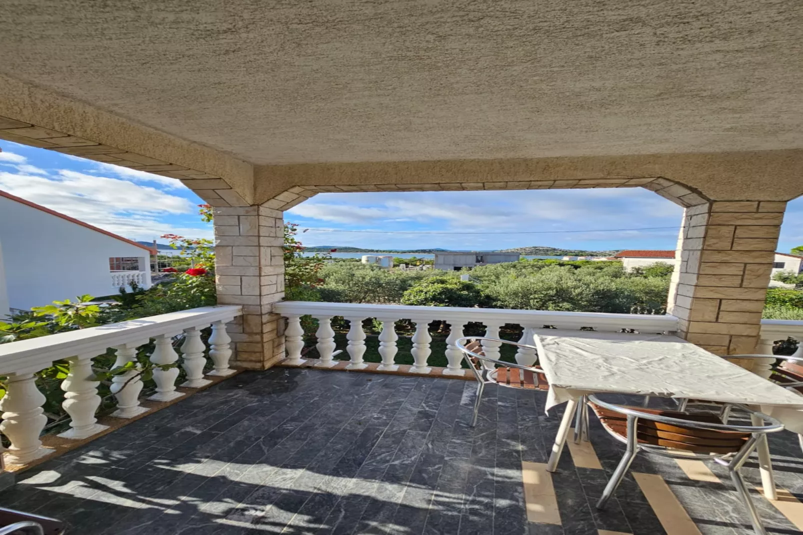 Apartments Nestor - studio apartment A2-Terrasbalkon