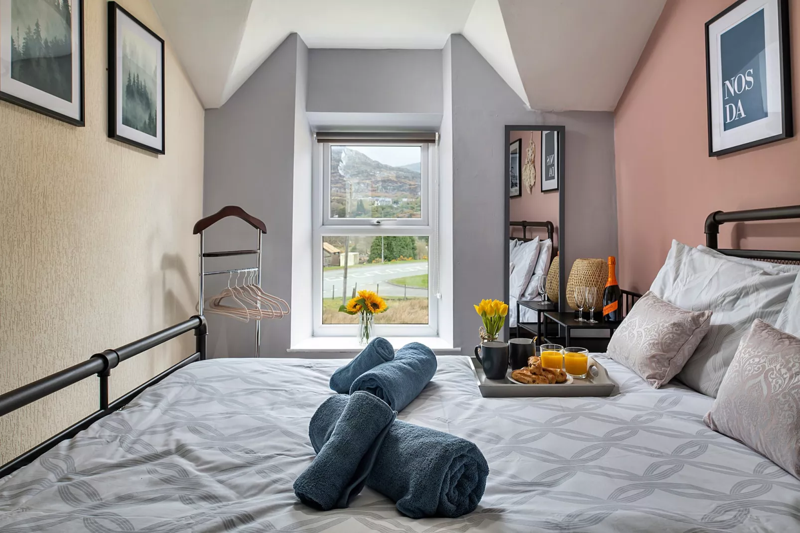 Maes Neuadd-Slaapkamer