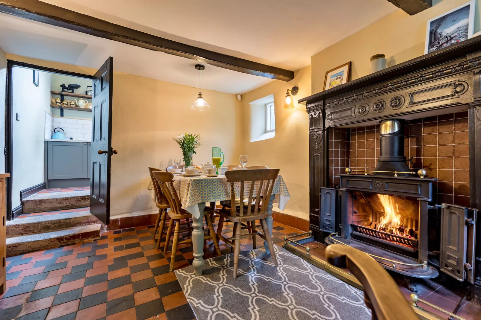 Spring Cottage-Eetkamer