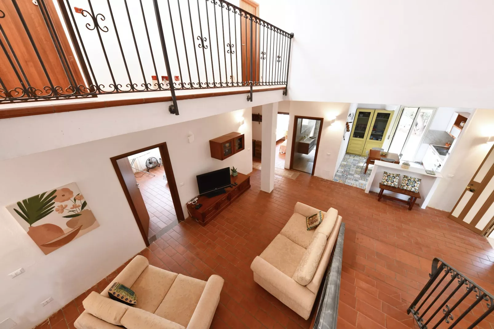 Villa Giugiò mit Privatpool-Woonkamer