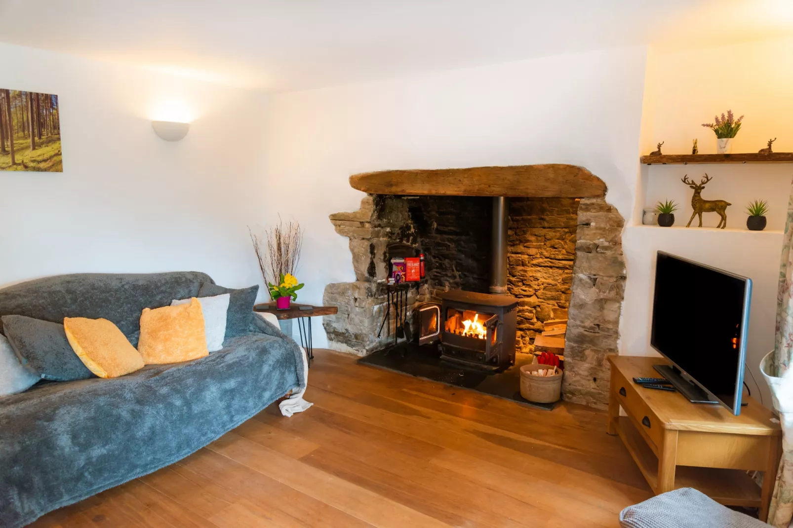 Court Cottage-Woonkamer