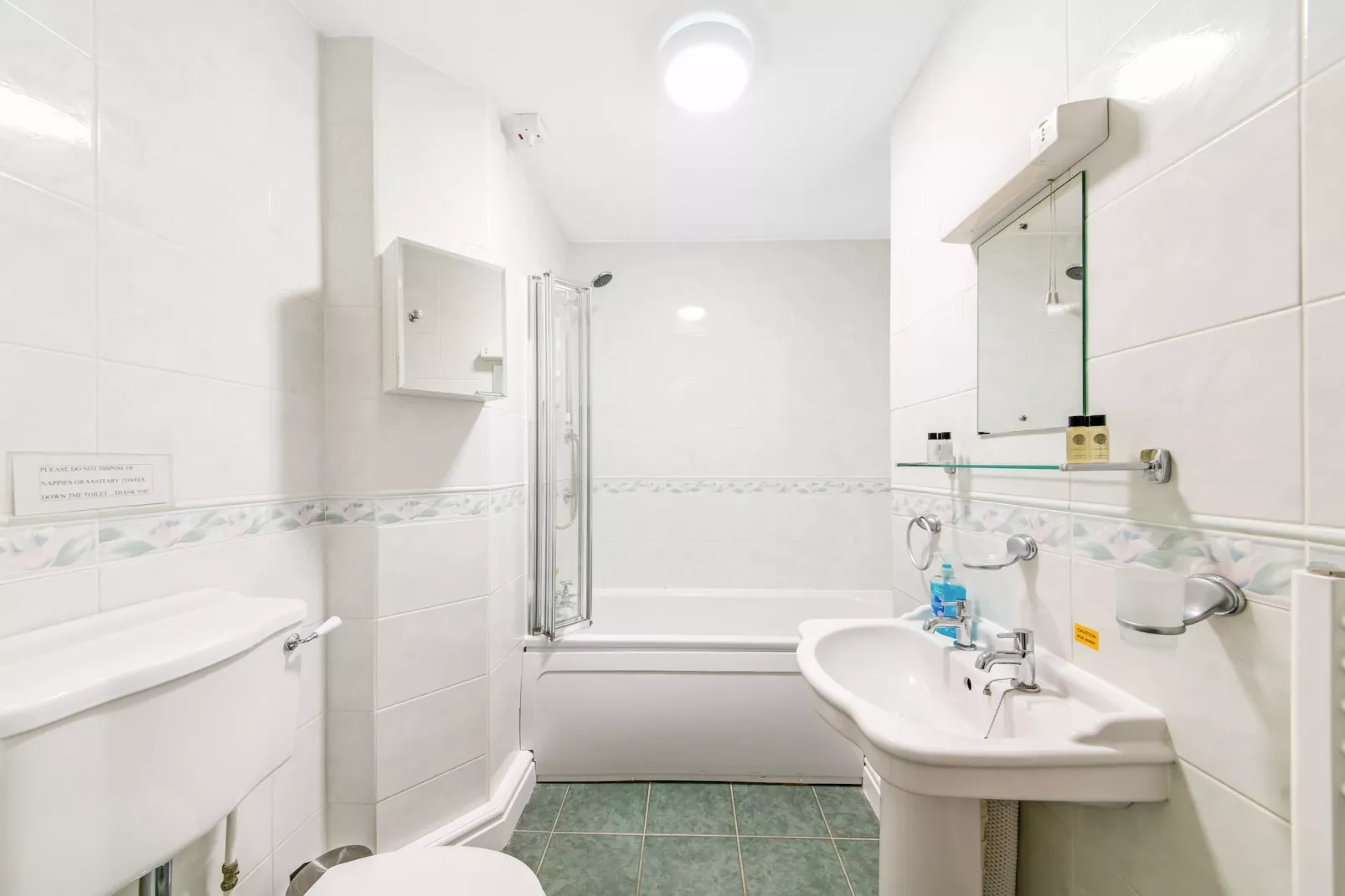 Sutton Hall Apt-Badkamer