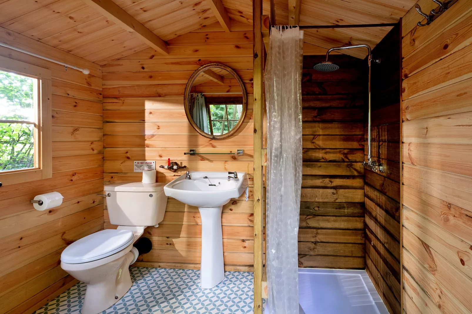 Bluebelle Glamping Pod-Badkamer