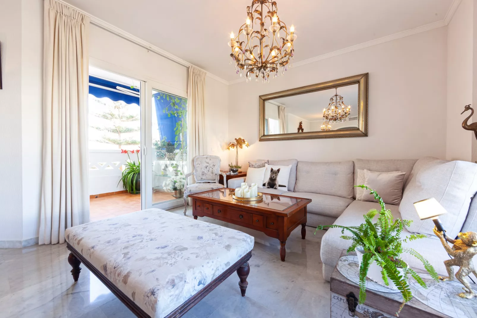 San Pedro del Mar-Woonkamer