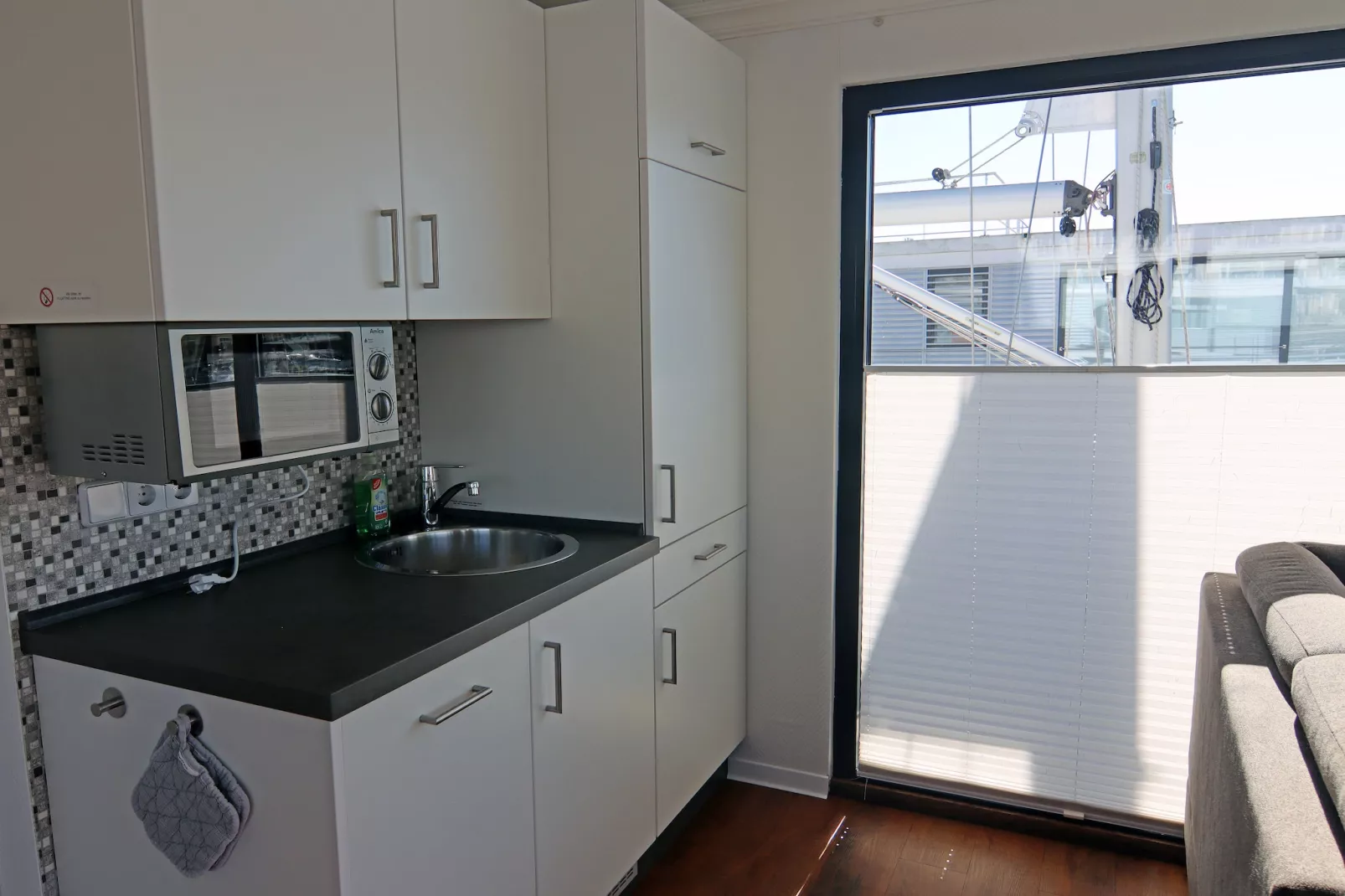 Hausboot Family & Friends LP2 / 1-2 Personen-Keuken