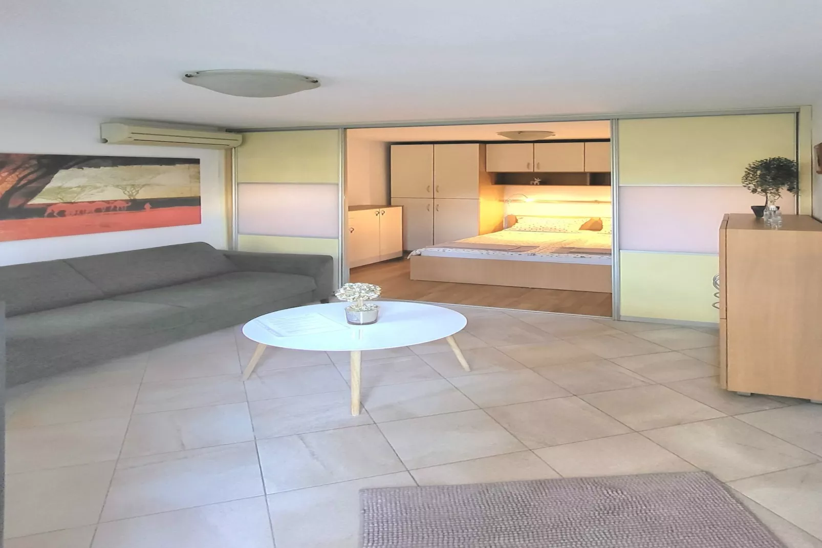 Green Terrace Apartment I - Studio Apartment with Terrace-Slaapkamer