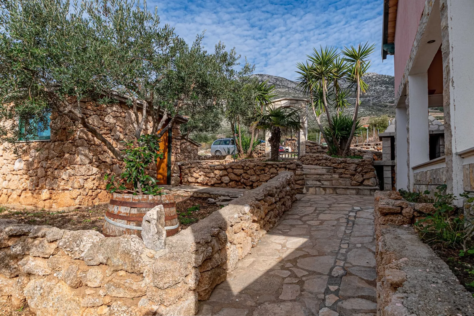 Villa Sea Edge - Three Bedroom Villa with Sea View-Buitenlucht