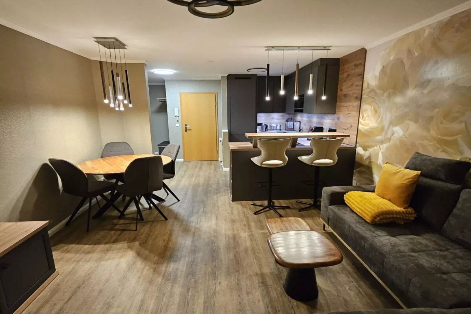 518749-Eetkamer