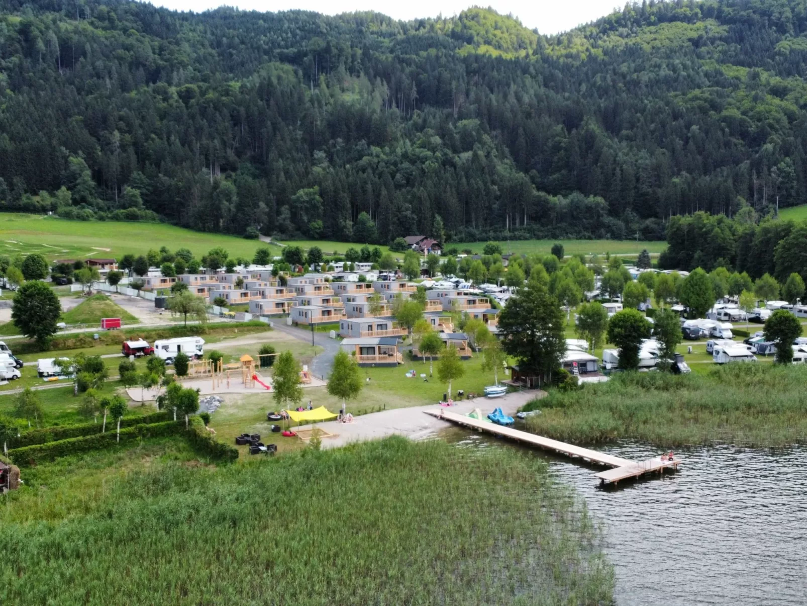 Enzian Waterfront 4-Buiten